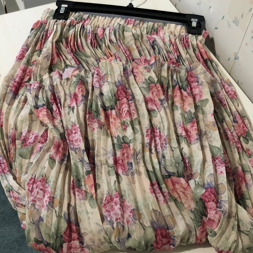 Petite Sophisticate vintage pleated floral maxi skirt - Picture 4 of 5